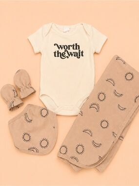 🐻 WORTH THE WAIT NEWBORN SET